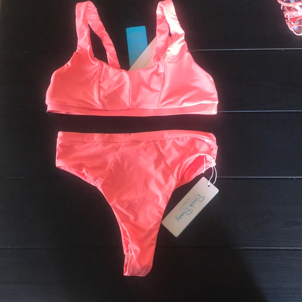 Brand New - Beach Bunny high waisted/cheeky bikini